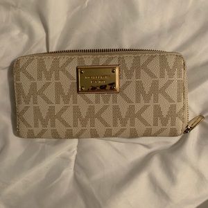 Michael Kors wallet